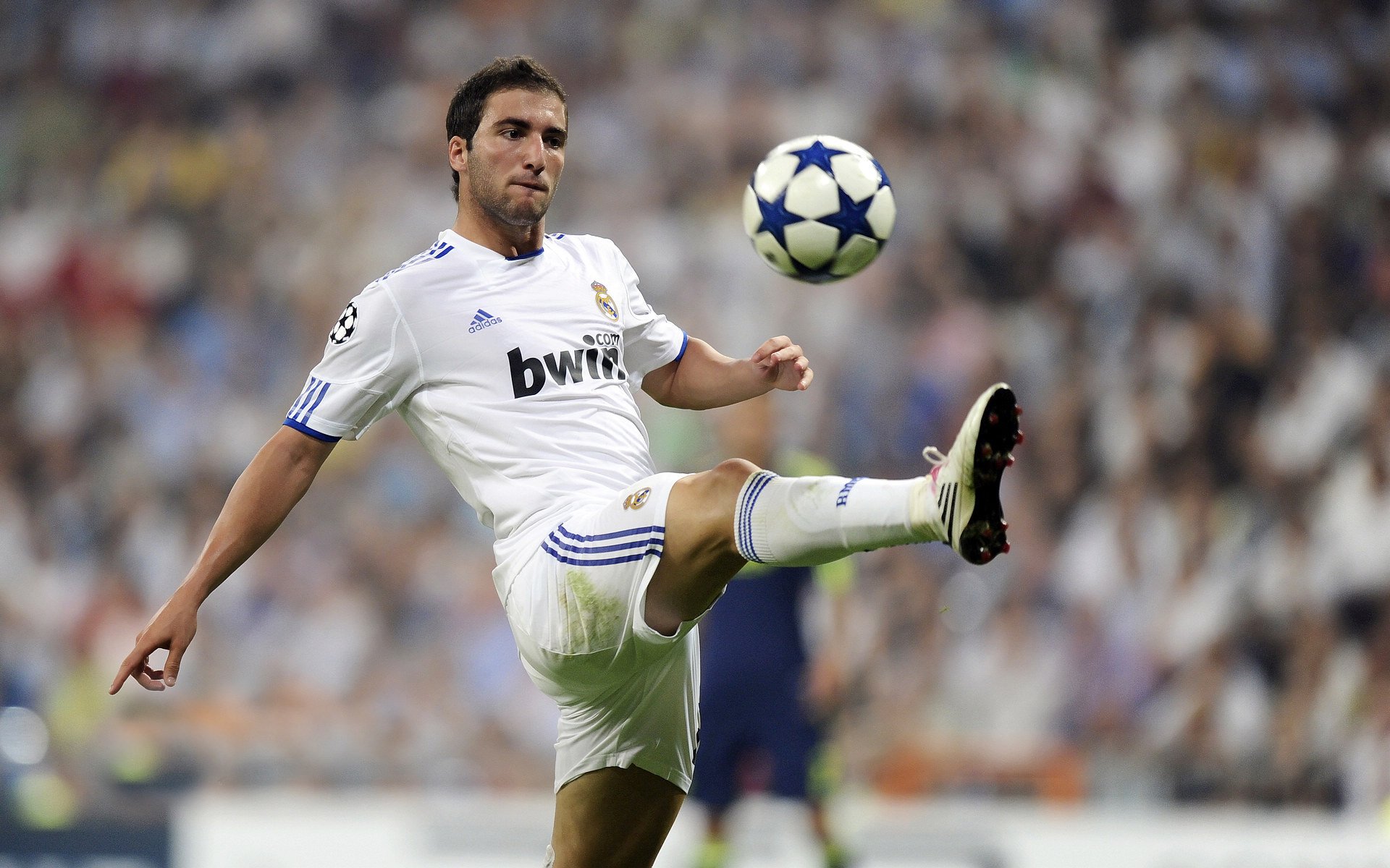 法甲逆境突围：逆风翻盘的经典瞬间，《逆境突袭》